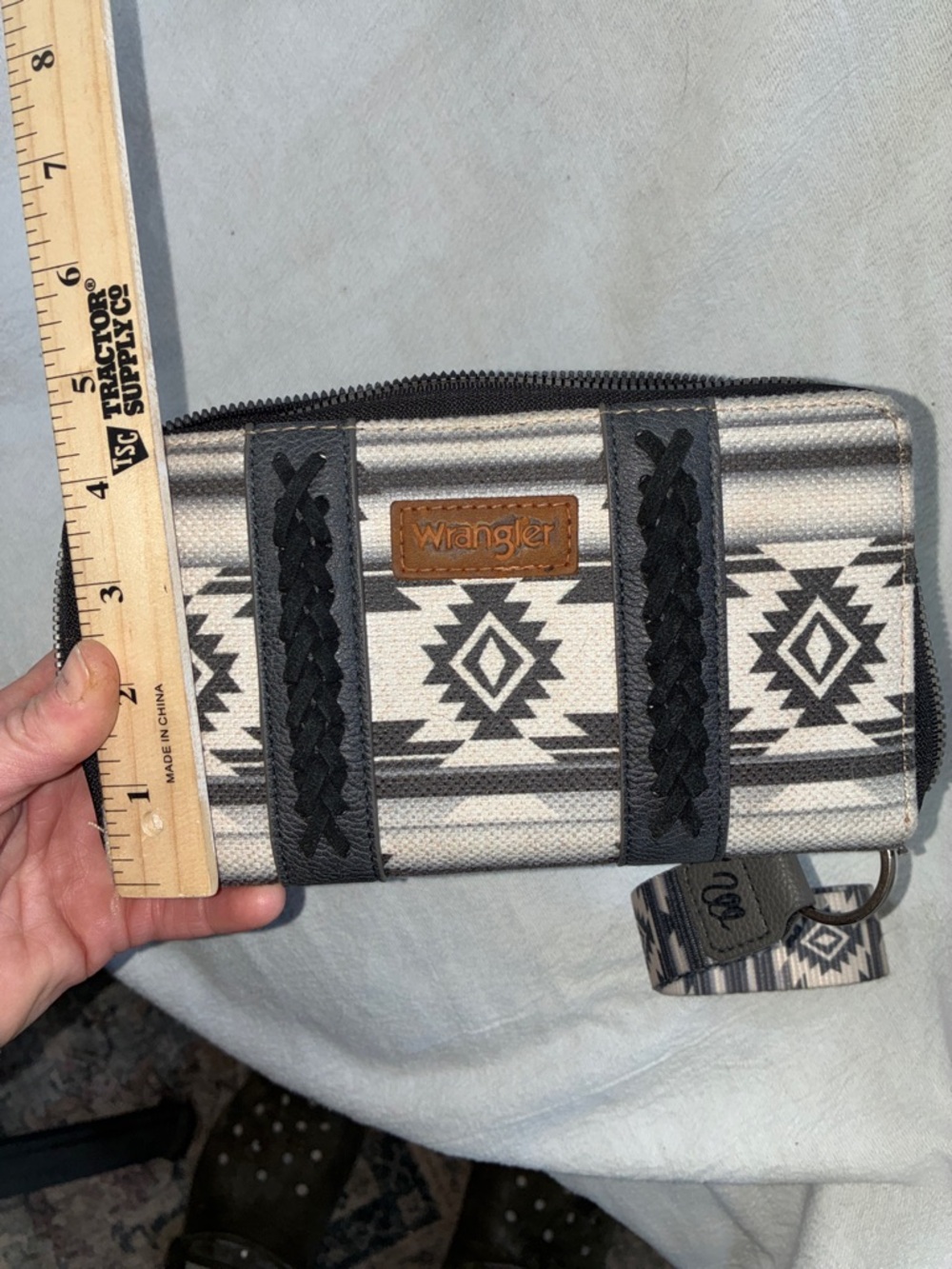Wrangler Black White and blue Aztec Pattern Tote crossbody with Matching wallet - Picture 9 of 10